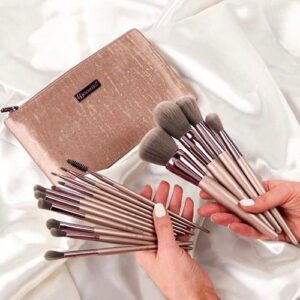 Lavish Elegance brush set 15 piece with cosmetic bag