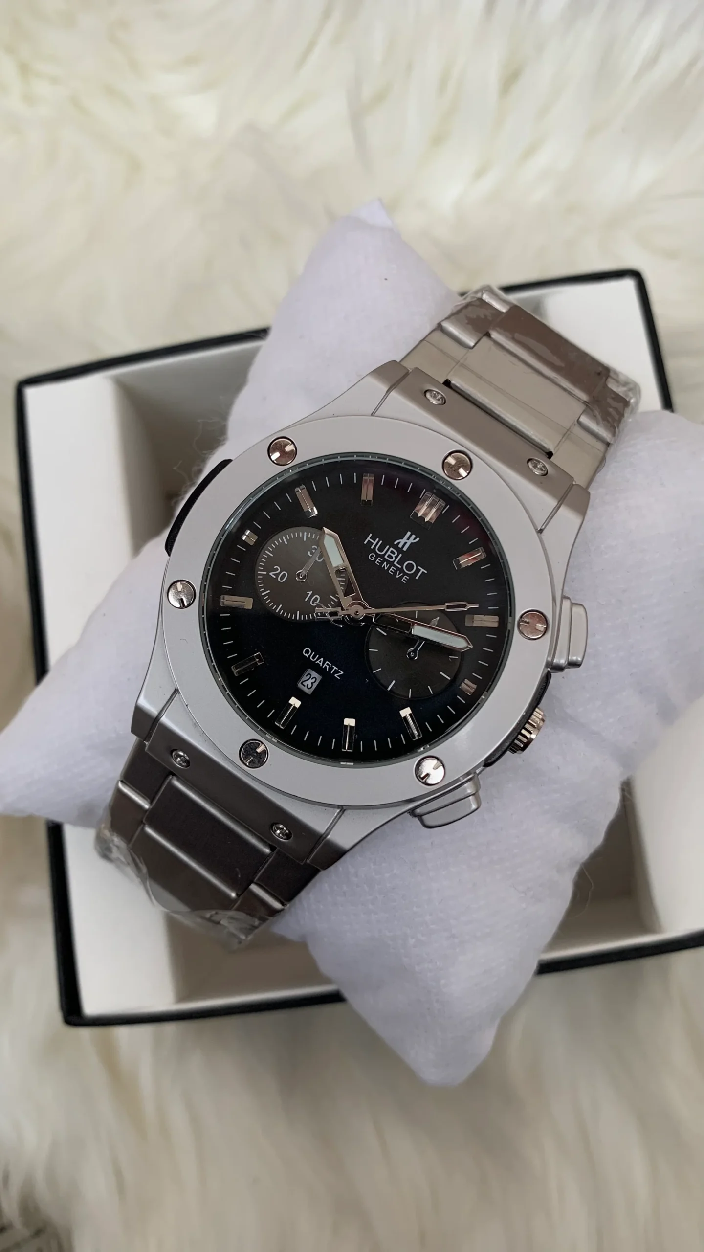 Watch Hublot Big Bang With Chain Strap - Image 11