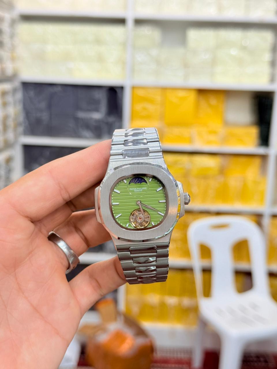 Watch Patek Philippe Nautilus - Image 5