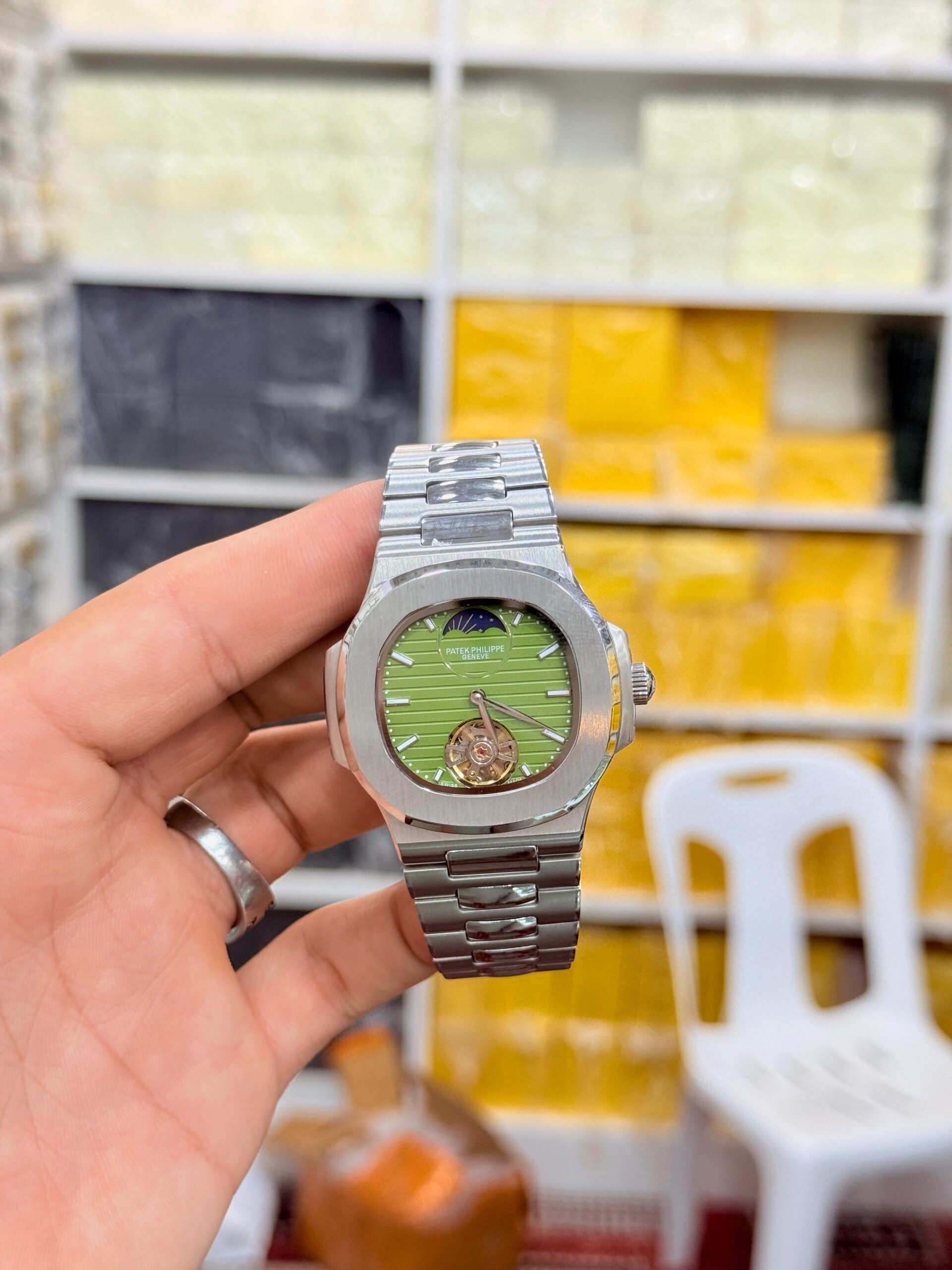 Watch Patek Philippe Nautilus - Image 6