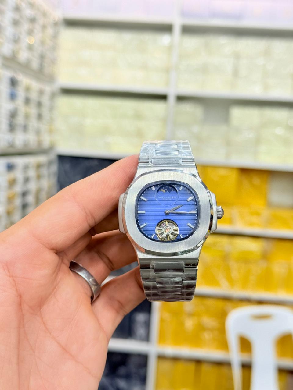 Watch Patek Philippe Nautilus - Image 15