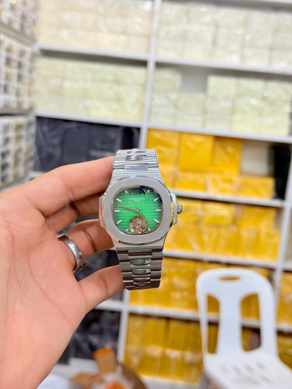 Watch Patek Philippe Nautilus - Image 18