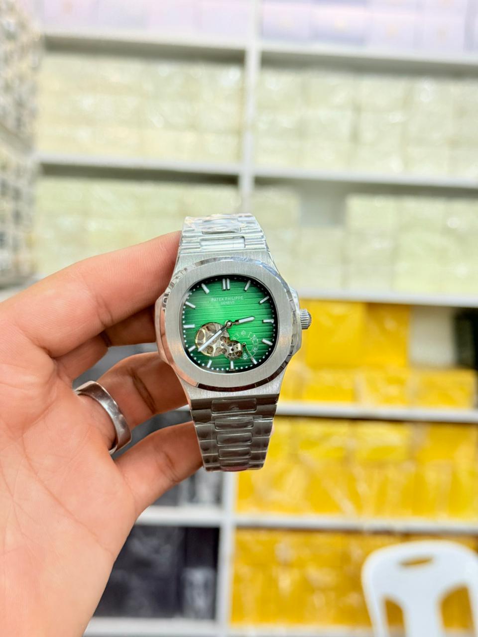 Watch Patek Philippe Nautilus - Image 8